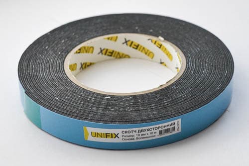 Стрічка клейка двостороння на вспіненій основі 19мм*10м чорна UNIFIX
