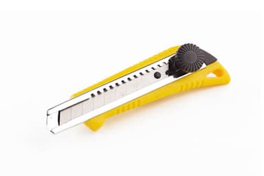 Ніж висувний 18мм з металевою направляючою, гвинтовий замок СИЛА