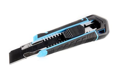 Ніж висувний сегментний 18мм NA-18 APRO