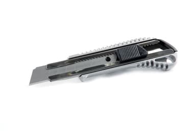 Ніж висувний 18мм металевий, обгумований корпус, автозамок СИЛА